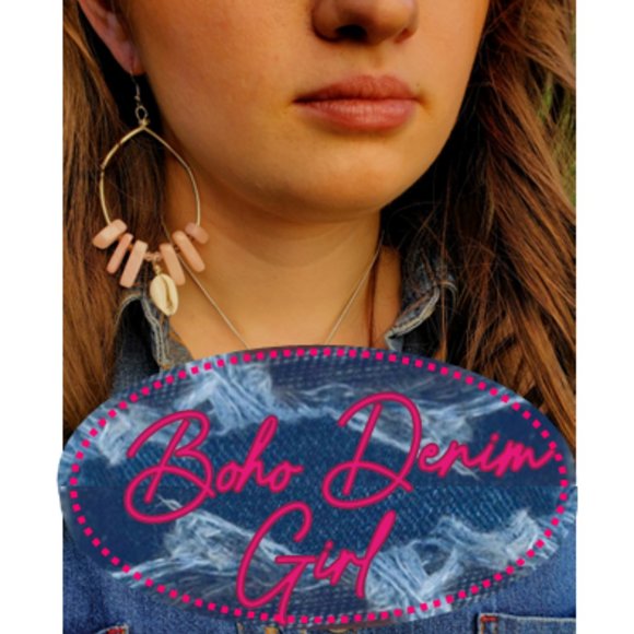 Happy Day Coral Beaded Necklace - Picture 4 of 5